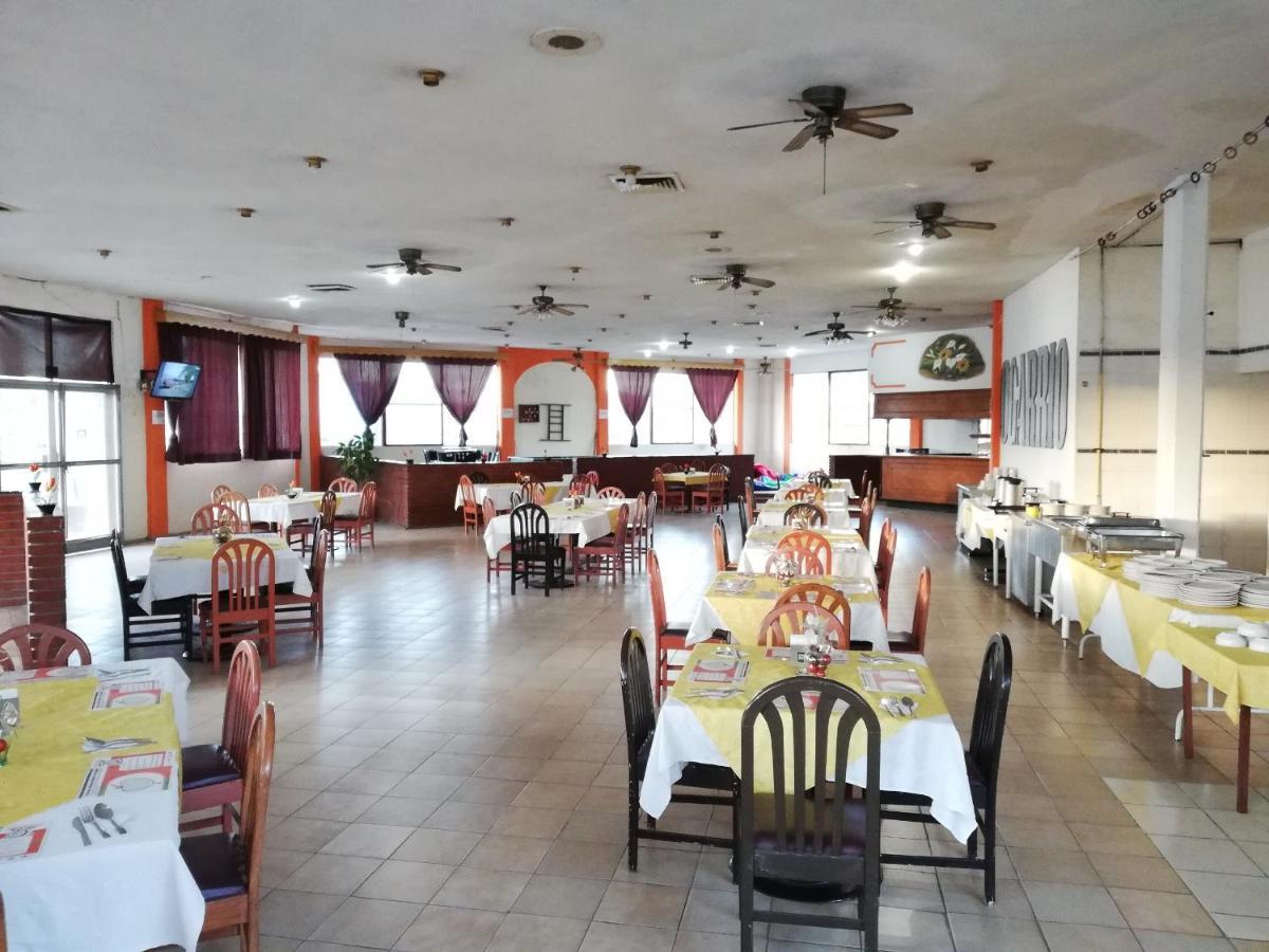 Oyo Hotel Casa Real Matehuala Kültér fotó